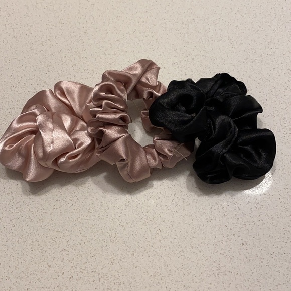 90s Style Scrunchie Bundle - Picture 10 of 16